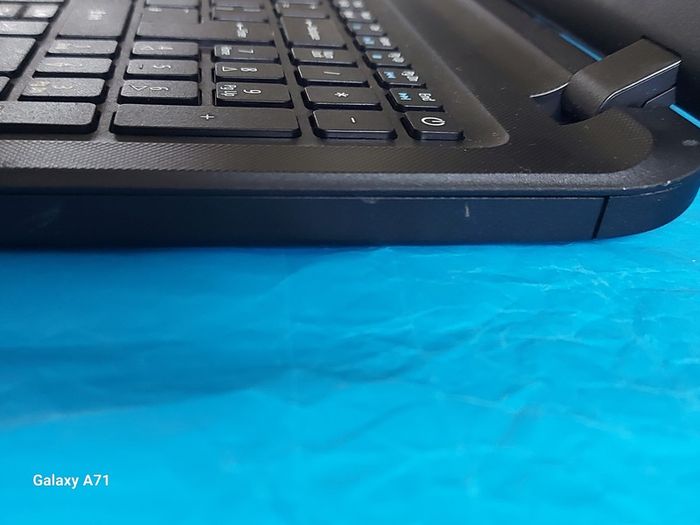 Acer Aspire ES 15, AMD Dual-Core Processor E1-7010, 1.5GHz, 4GB Ram, 1 Terrabyte HDD, Windows 10, Microsoft Edge, Chrome and VLC