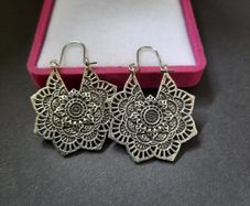 Vintage Style Mandala Flower Drop Dangle Earring Hollow Floral Pendant Earrings Lotus Flower Bohemian Jewellery and Accessories