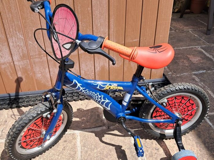 Kids Spiderman Bike 14 inch Wheels with Stabilisers