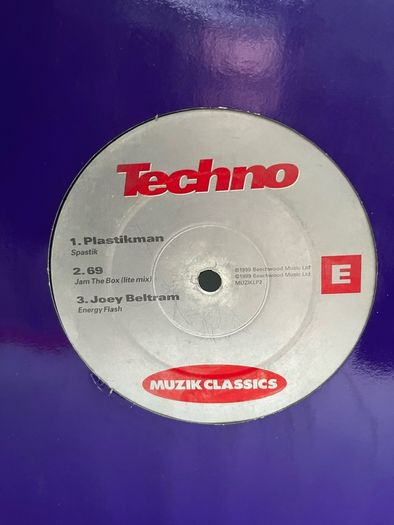 10e each Techno 12" vinyl