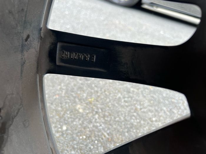 BMW X4 genuine 20" alloy wheels and tyres