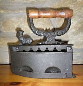 Antique Heavy Solid Coal Charcoal Ironing Iron With Rooster Catch