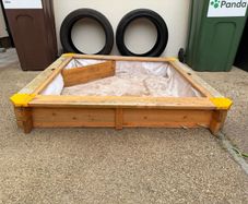 Wood raised garden bed Sand Pit