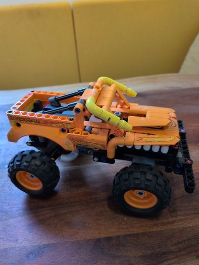 Lego technic pull-back