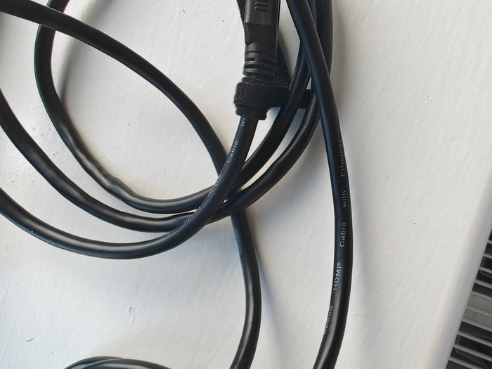 2 HDMI black cables with ethernet