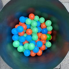 Kids plastic play balls