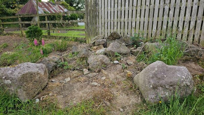 Garden rocks free to take