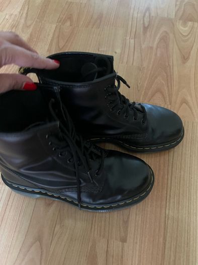 Dr Martins