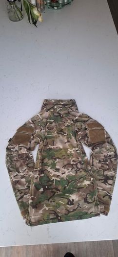 Small mens airsoft top