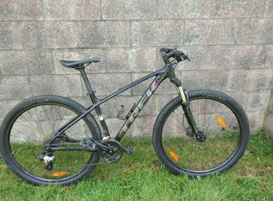 TREK Marlin 5 mountain bike
