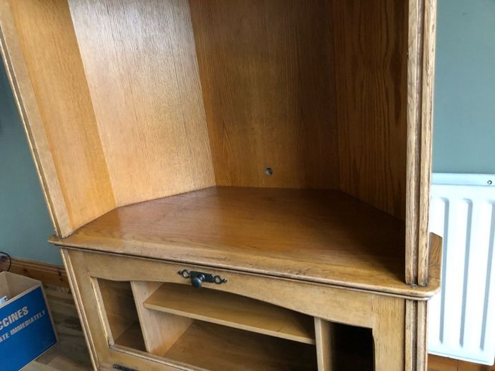 light oak solid tv corner unit ..immaculate