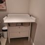 Changing table/chest of drawers/ white Image 6