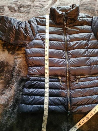 Beaumont Amsterdam ladies down light weight puffer jacket  Size Small 38 EU Full zip 2 zip pockets  Great winter jacket  Measurements in the photos