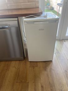 belling under counter freezer