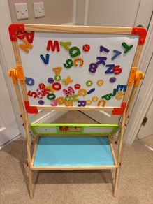 kids easel