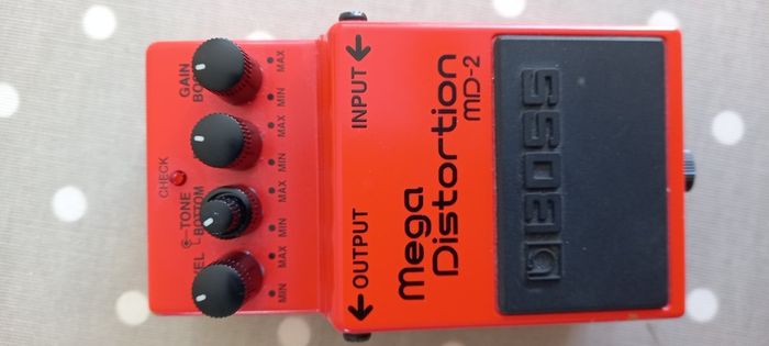 BOSS MD-2 Pedal - Mega distortion