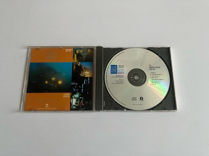 U2 Under A Blood Red Sky CD NM
