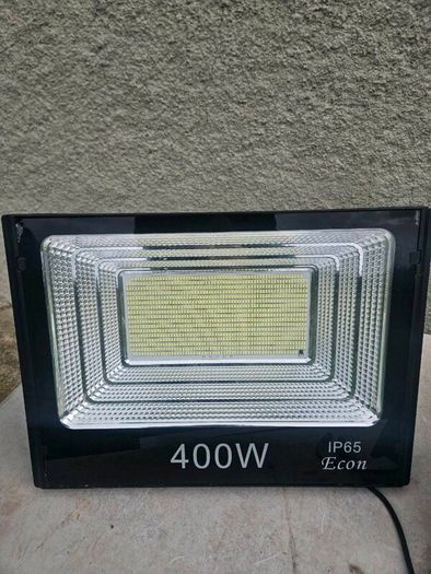 Solar lights and LED Floodlighting