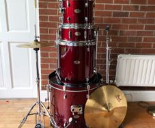 Pearl Forum Series Drum Kit w/ Hardware + Cymbals