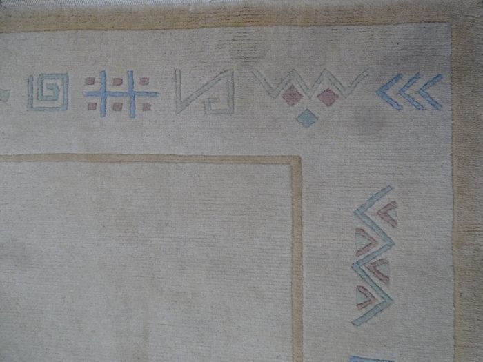Nepalese Rug 3.05 x 2.05m (Neptib)