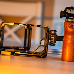 Smallrig 3081 Full Cage for Sony A7C + Smallrig 3089 L-Bracket + 9H Tempered Glass Screen Protector x2 + Monitor mount + Wooden recording side handle