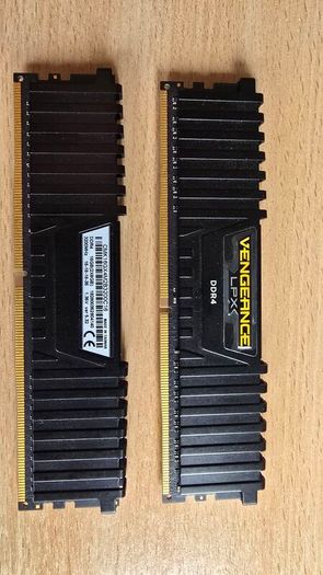 RAM Corsair Vengeance DDR4 8GB x2