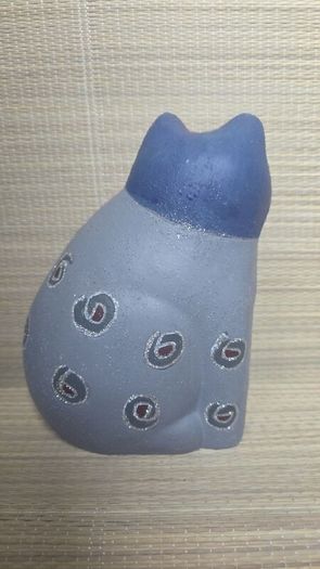 Ceramic cat ornament