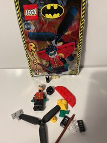 Lego DC Robin minifigure