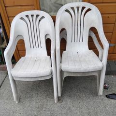 garden chairs