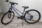 ladies bike Kelly's in mint condition.