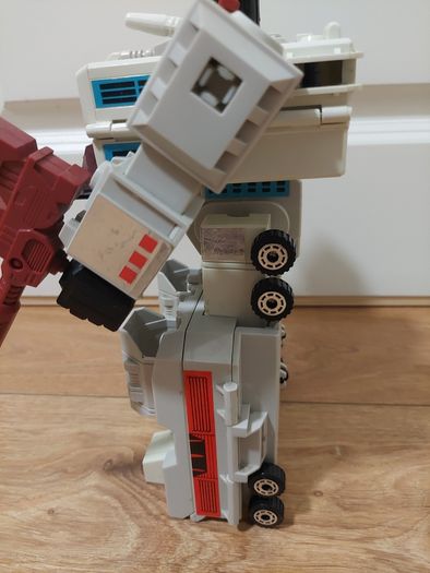 Transformer G1  Metroplex