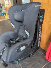 Maxi Cosi Axiss Swivel Car Seat
