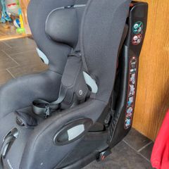 Maxi Cosi Axiss Swivel Car Seat