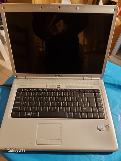 Dell Inspiron 1525, Model PP26L, Windows 7 Professional, 3GB Ram, 250GB HDD, Intel Pentium Dual CPU T2330 1.6GHz, Firefox, Opera, Chrome, and VLC