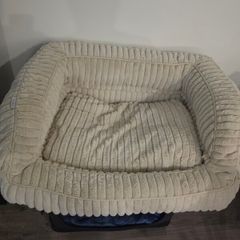 Nicole Miller Luxury Plush Dog Bed  Removable Washable Cover