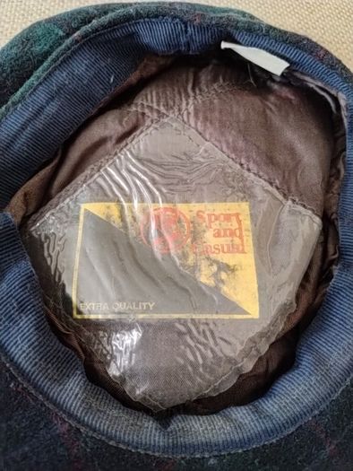 Vintage wool cashmere 55cm size flat cap in good condition with signs of wear see photos FREE STANDARD POSTAGE INCLUDED
