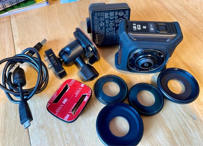 Nikon Keymission 360 camera box complete mint