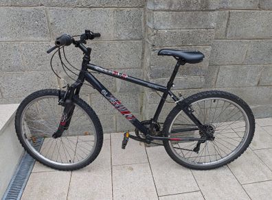 Kids mountain bike 8-12 yrs