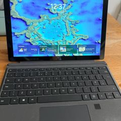 Microsoft Surface Pro 6 - with original pen