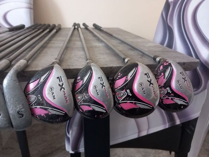 Ram lady's golf set. Left handed clubs