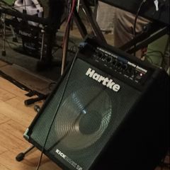 Hartke kickback 15" bass combo