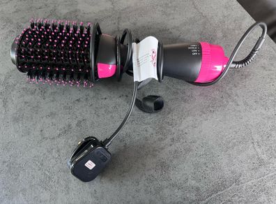Hair dryer with large brush (as good as new)