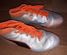 Puma football boots Size 3