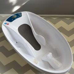 Aquascale baby bath