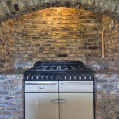 Stanley Dual Fuel Gas Range Electric Oven + Hood