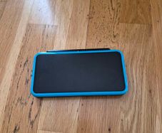 Nintendo 2ds console