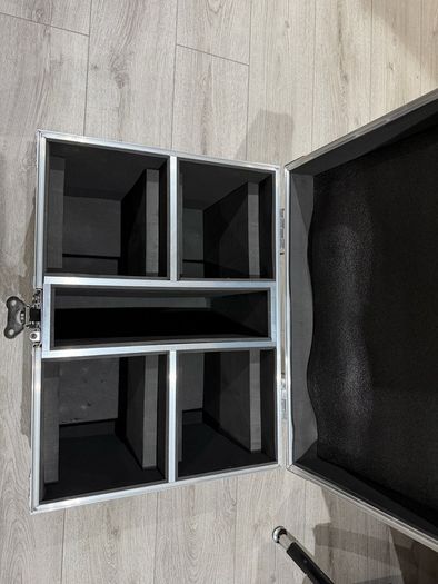 Moving head light and flight case new