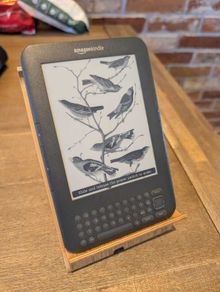 Holiday Ready with 1000 books! - Amazon Kindle (keyboard) Gen3 eBook reader - Disconnect with a Fully loaded Kindle!!! #2202