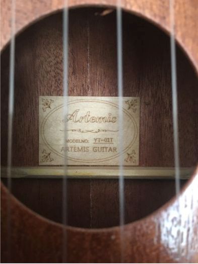 Ukulele TENOR + BEGINNERS COURSE+ full bundle of accessories included!!!