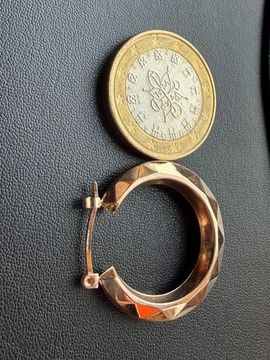 Gold earrings